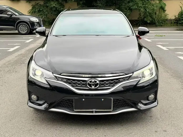 Toyota Mark X 2.5 V Style Sharp Navigation