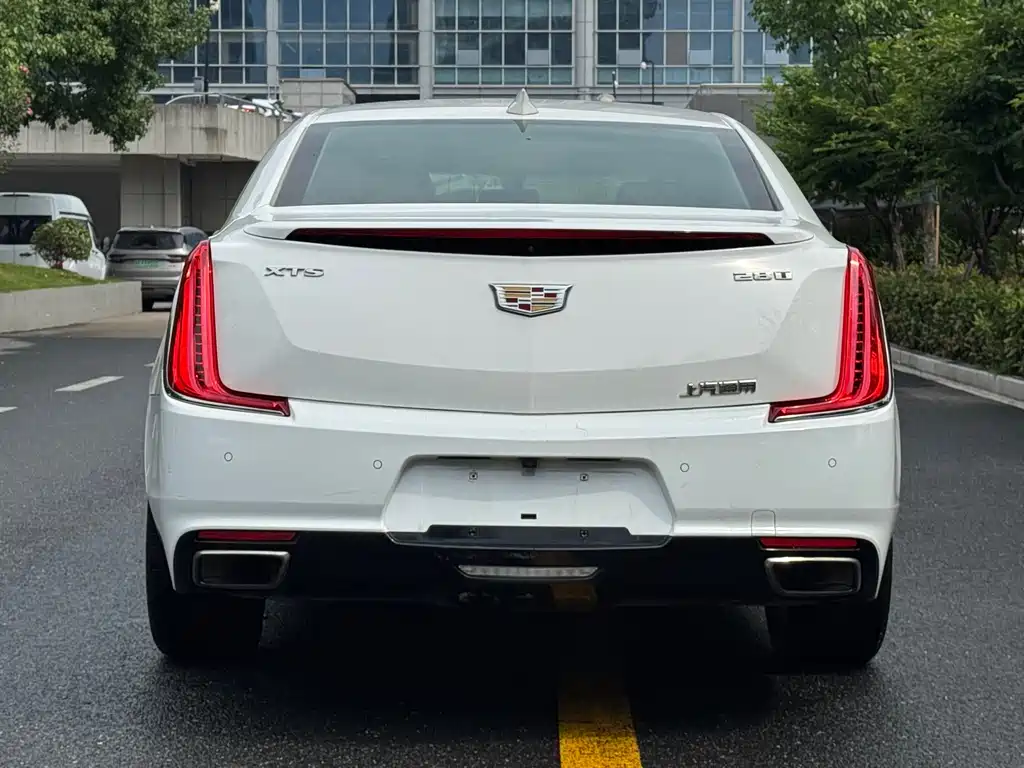 Cadillac XTS 28 T Tech