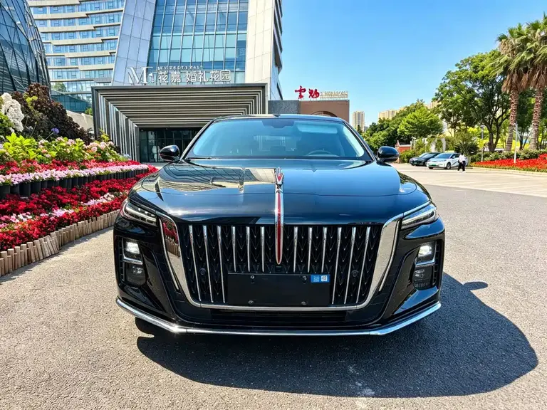 Hongqi H5 1.5 T DCT Connected Flagship Charm