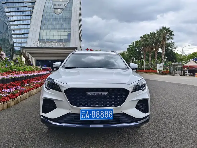 Soueast 东南DX8 S 东南DX8 S 2022款 1.5 T DCT酋长版 5座