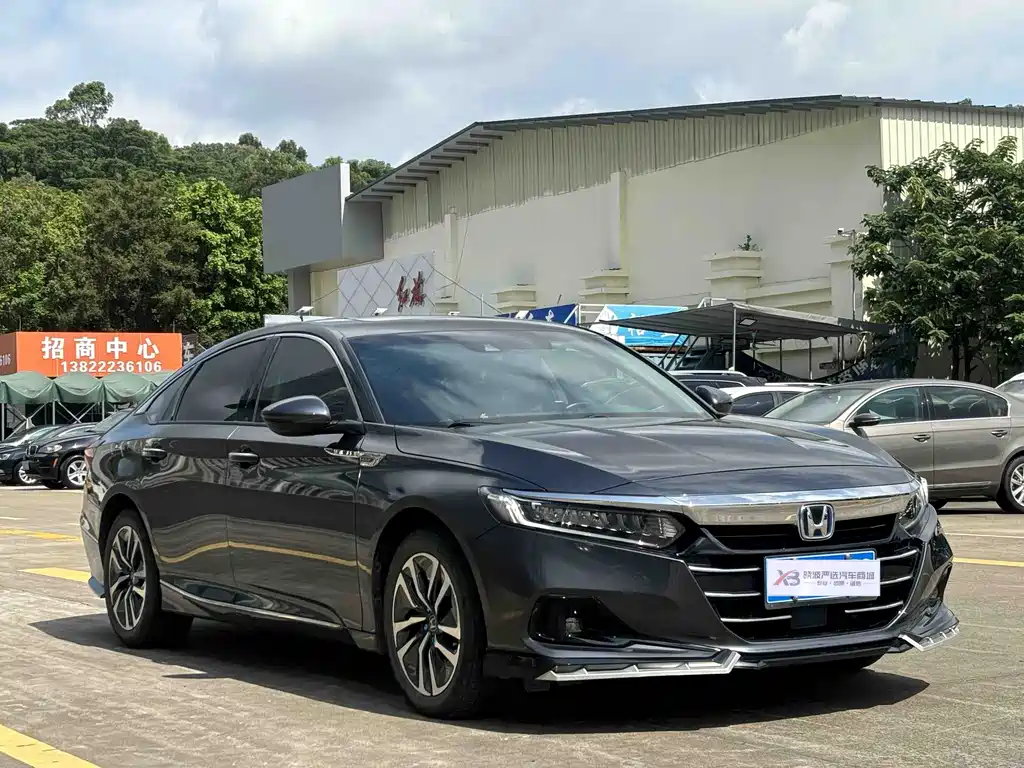 Accord Sharp· Hybrid 2.0 L Sharp Leading