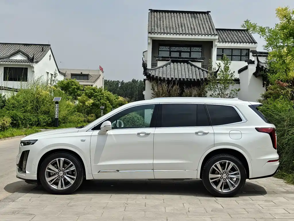 Cadillac XT6 28 T 6-seat 4 WD Luxury