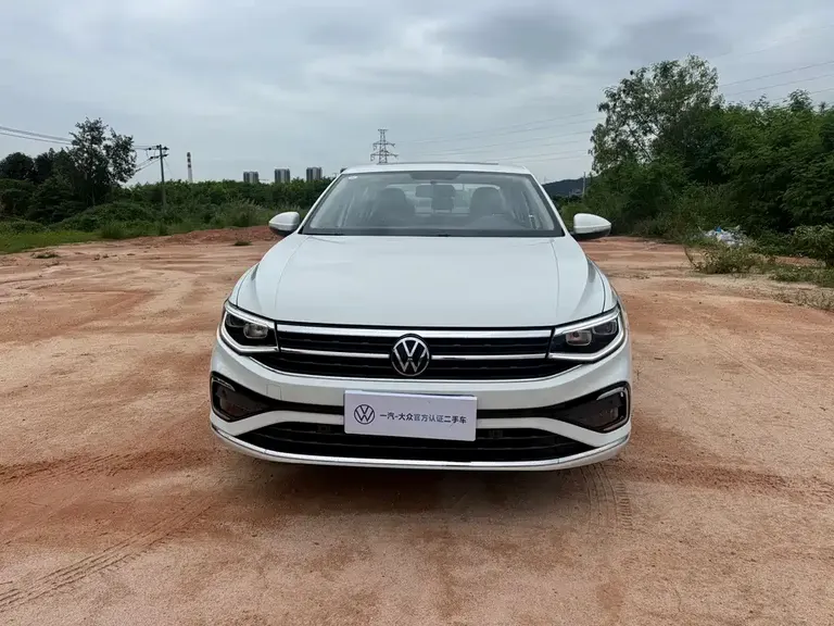 Volkswagen Bora 200 TSI DSG Joy Travel PRO