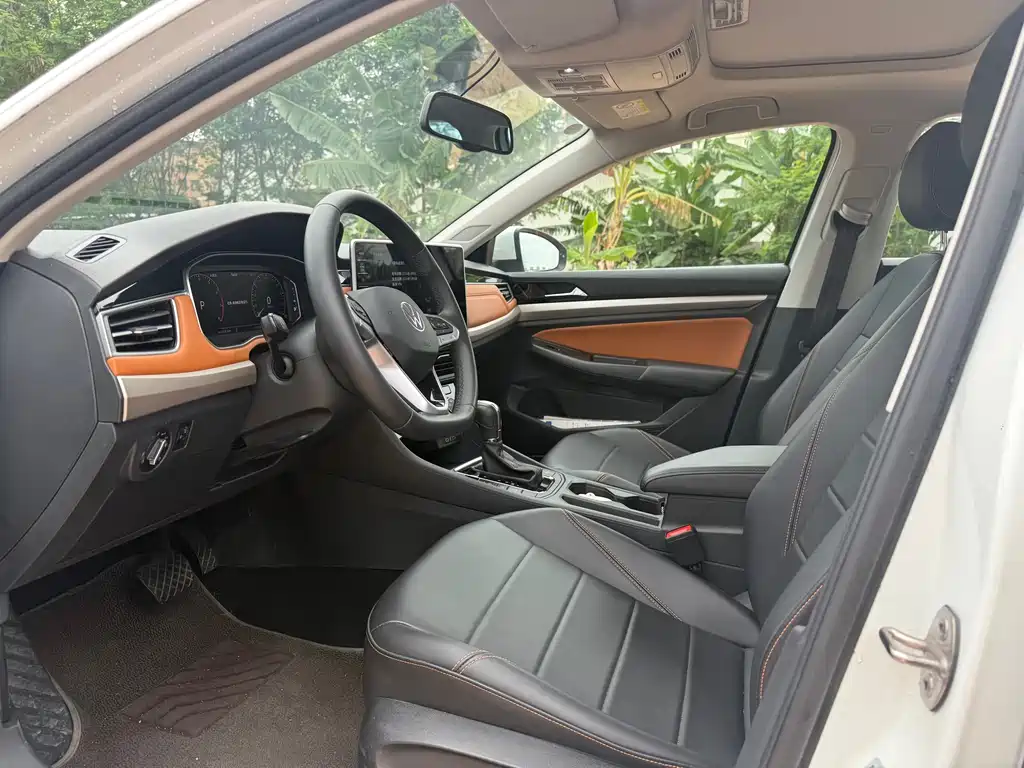 Bora 200 TSI DSG Joy Travel PRO