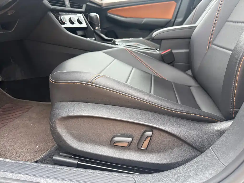Bora 200 TSI DSG Joy Travel PRO