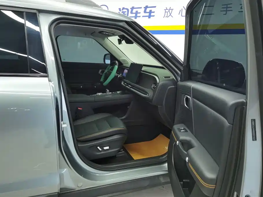 BAIC BJ30 1.5 T Magic Core Electric Drive Advanced