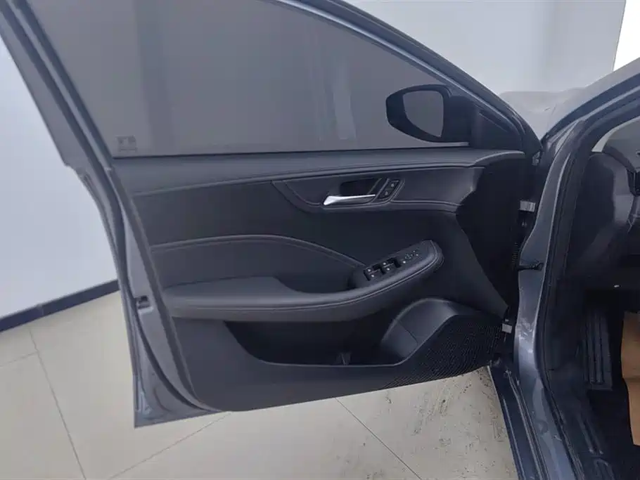 Roewe i5 1.5 L Manual Comfort Enjoyment