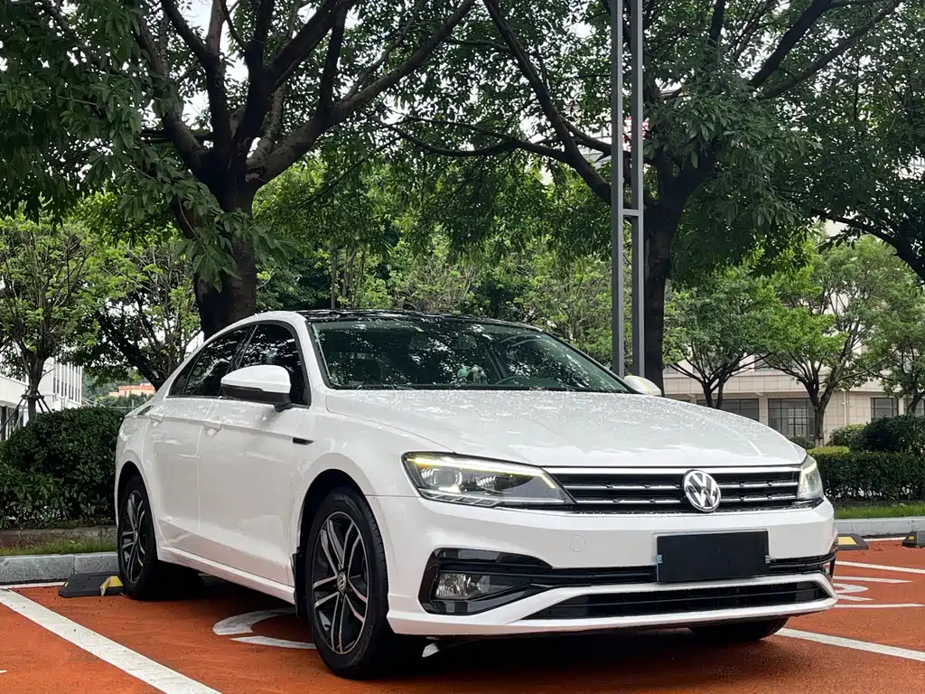 Lamando 280 TSI DSG Comfort CN-VI