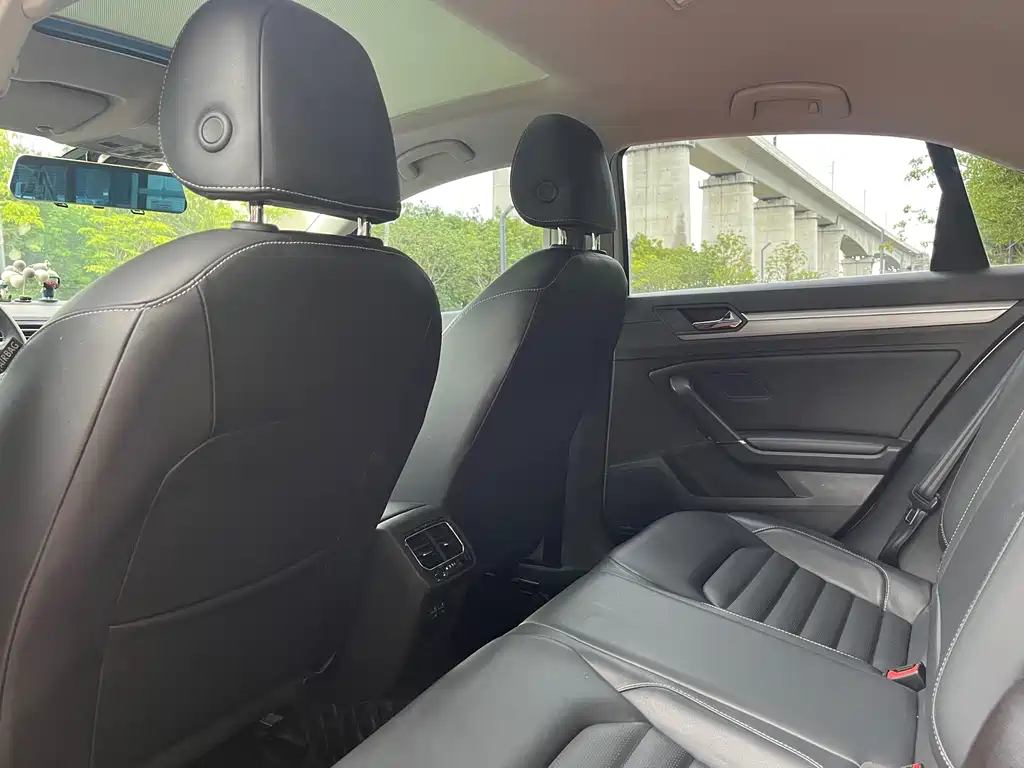 Lamando 280 TSI DSG Comfort CN-VI