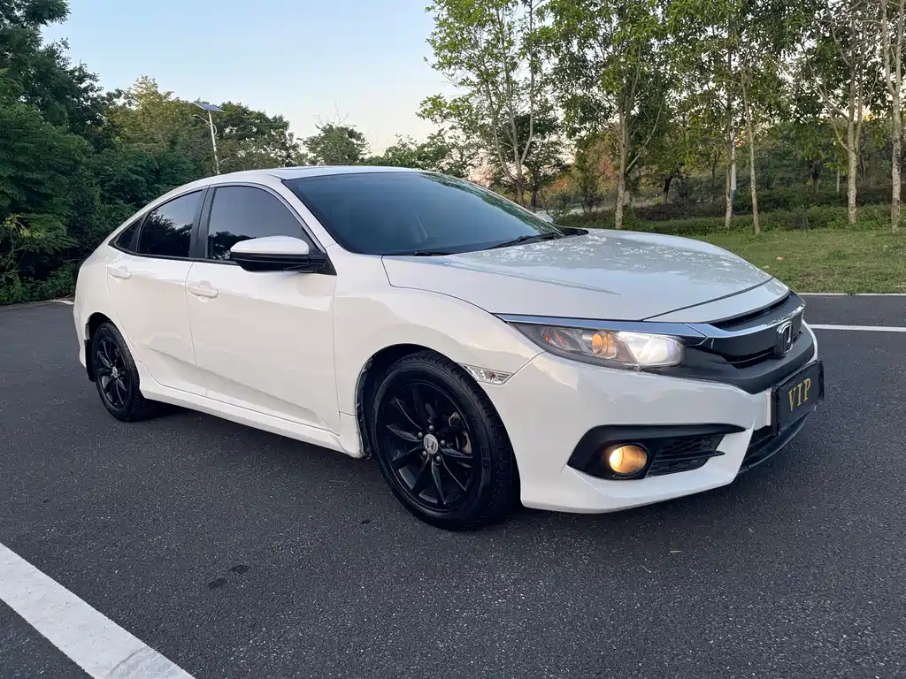 Civic 180 TURBO CVT Comfort