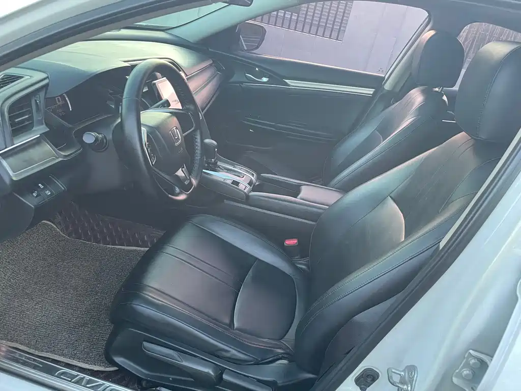Civic 180 TURBO CVT Comfort