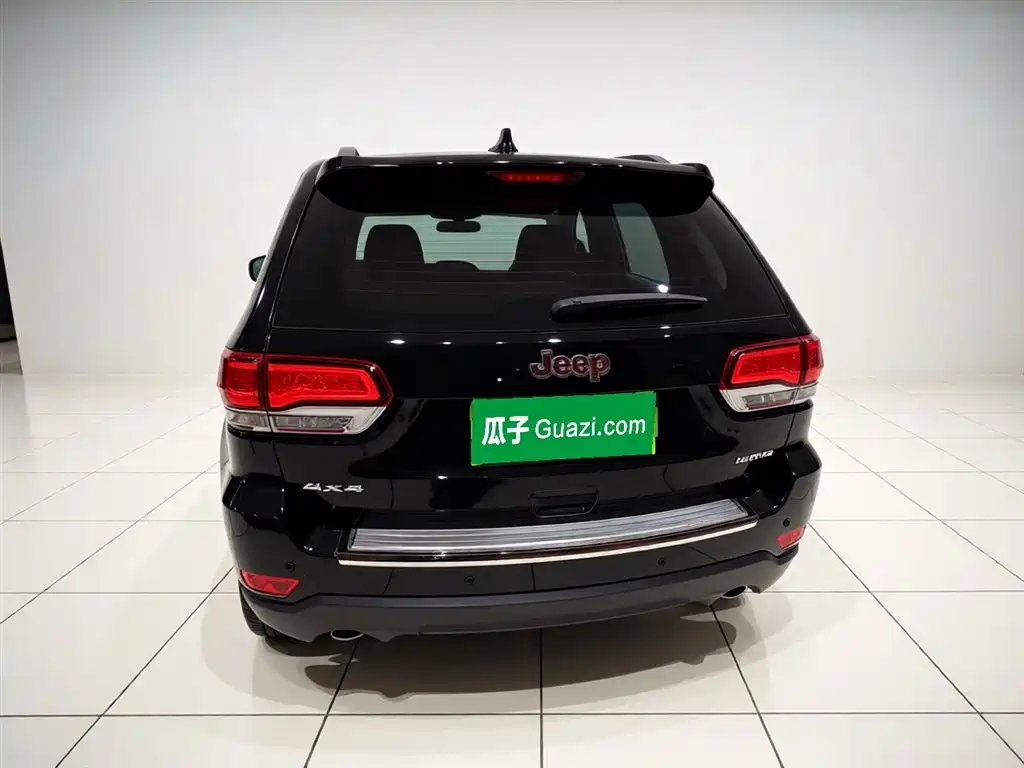 Grand Cherokee (Import) 3.0 L Elite Navigation