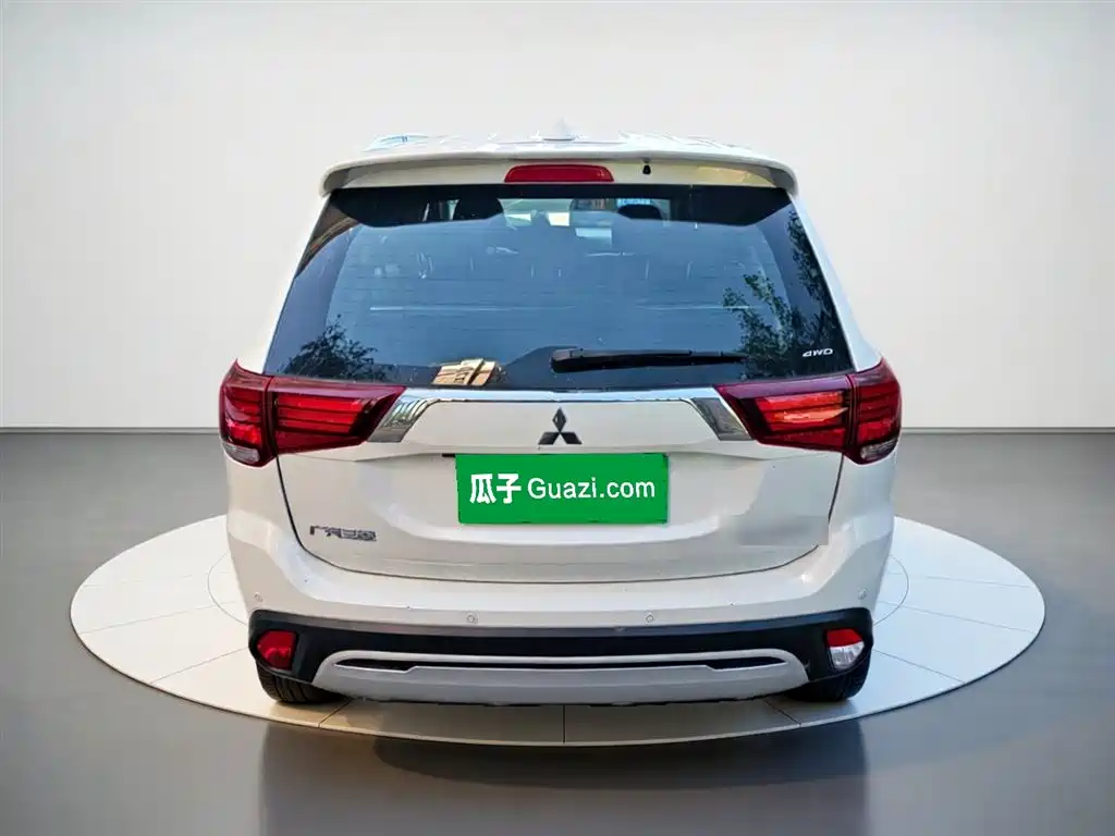 Outlander 欧蓝德 2019款 2.4 L 四驱致享版 5座 国V