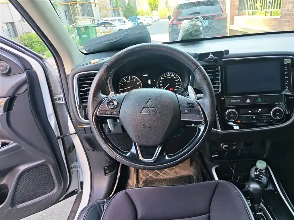 Outlander 欧蓝德 2019款 2.4 L 四驱致享版 5座 国V