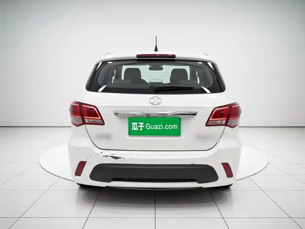 Senova D20 绅宝D20 2015款 两厢 1.5 L 手动乐天版