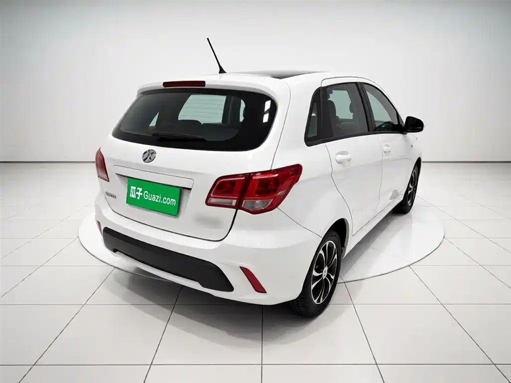 Senova D20 绅宝D20 2015款 两厢 1.5 L 手动乐天版
