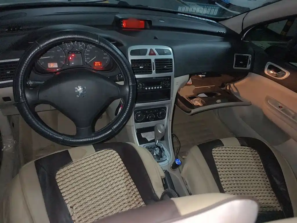 Peugeot 307 Hatchback 1.6 L Auto Comfort