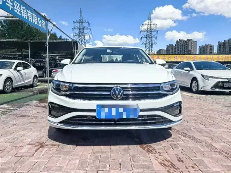 Volkswagen Bora 200 TSI DSG Joy Travel