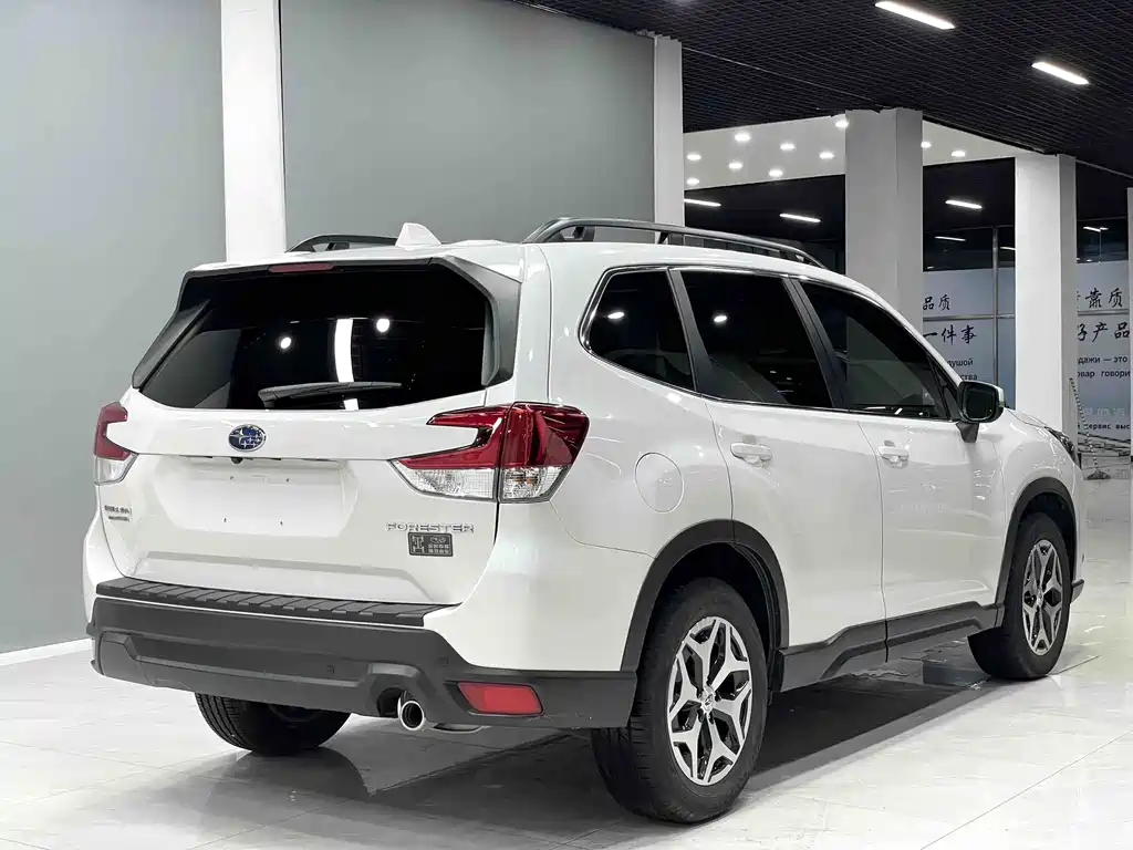 Forester 2.0 i AWD Luxury EyeSight