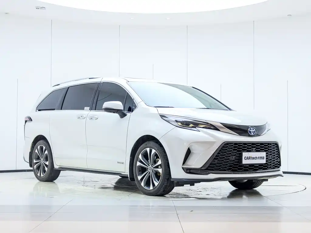 Granvia 2.5 L Hybrid Distinguished