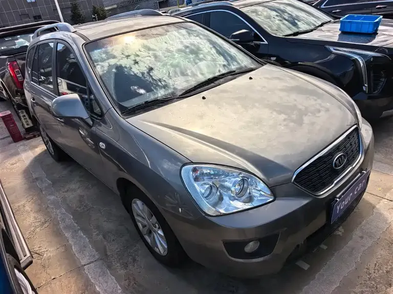 Kia Carens 佳乐 2011款 2.0 L 7座自动标准版