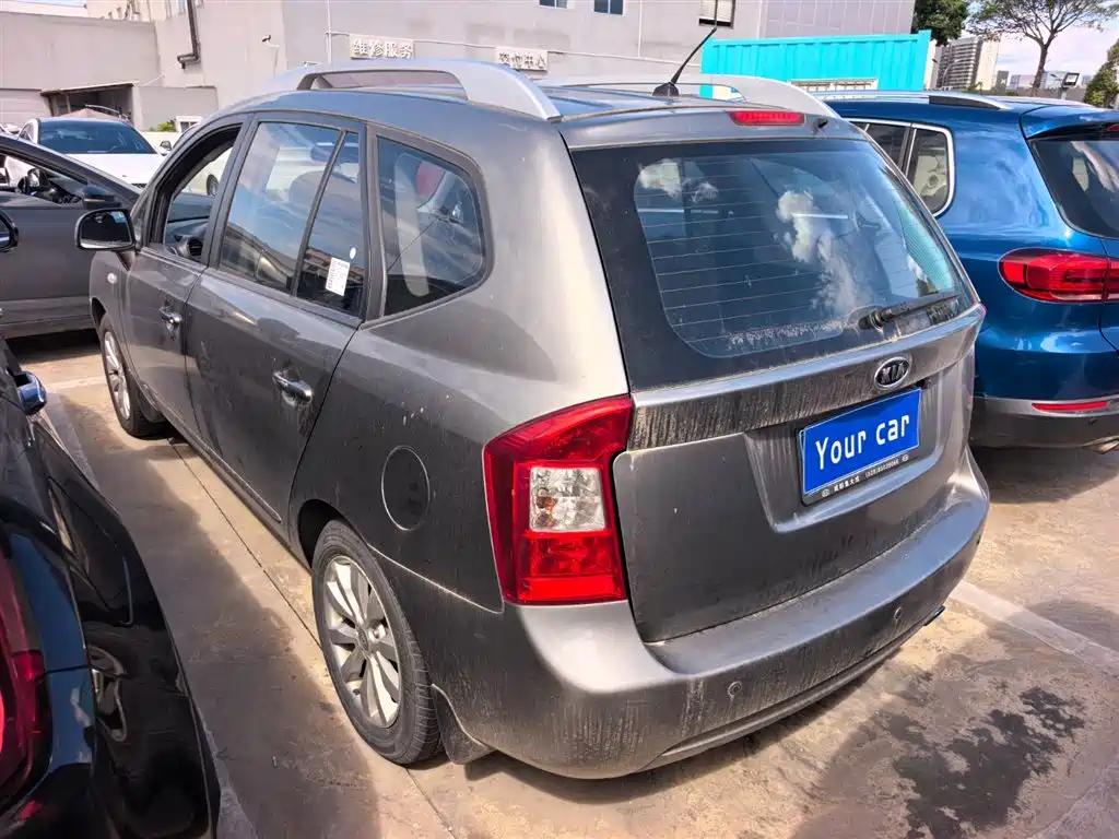 Carens 佳乐 2011款 2.0 L 7座自动标准版