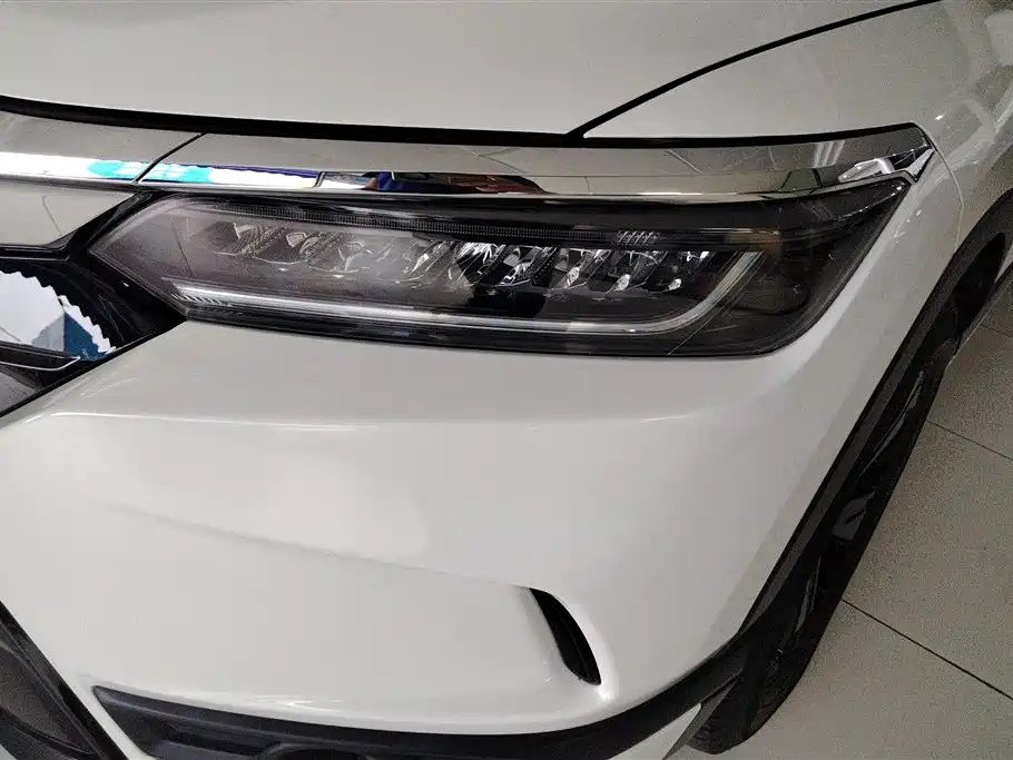 Breeze 240 TURBO CVT 2 WD Elite