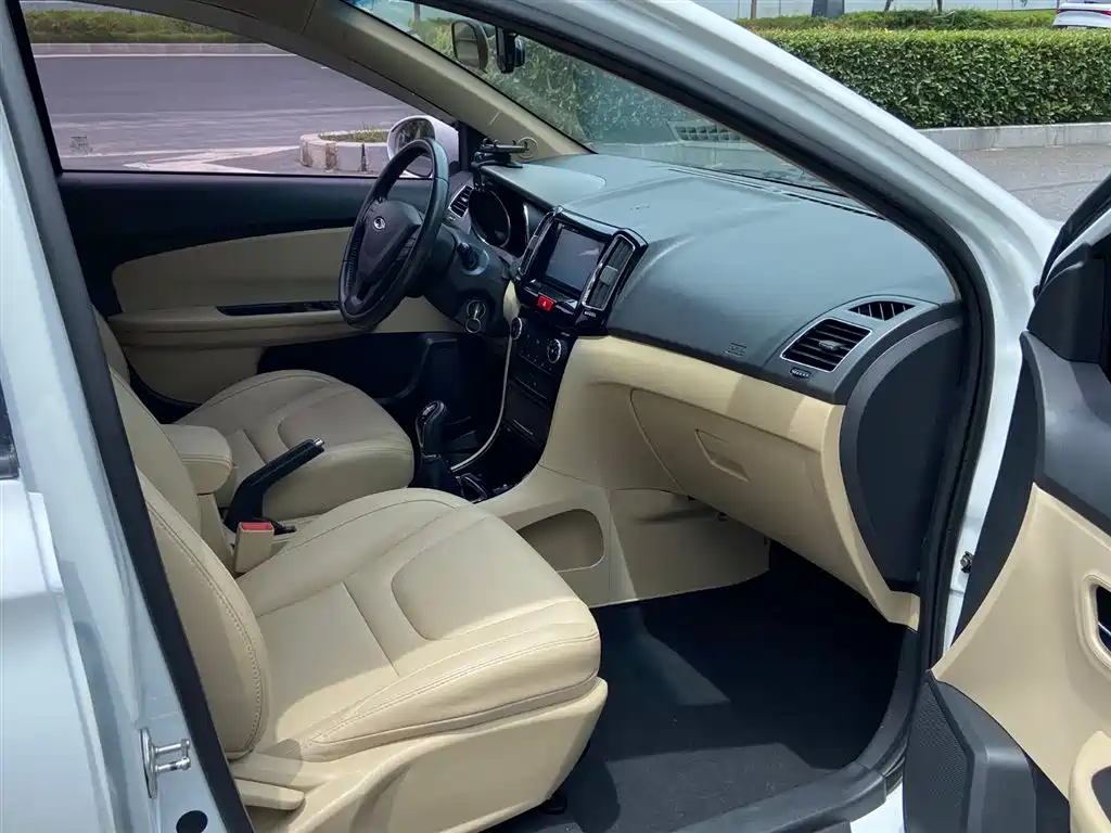 Chery E3 1.5 L Manual Smart Style