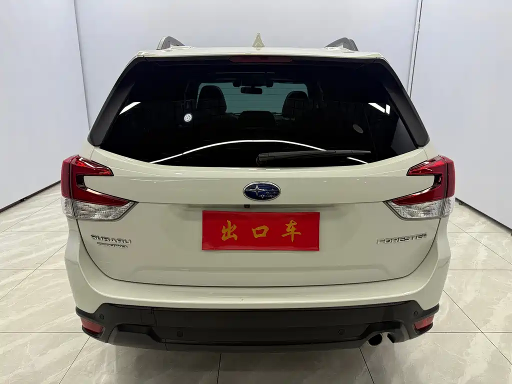 Forester 2.0 i AWD Luxury EyeSight