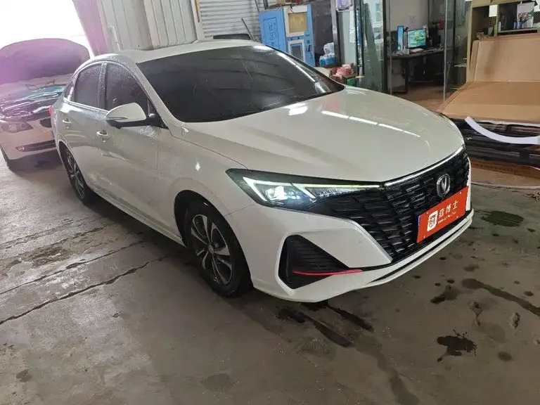 Changan Eado Smooth Enjoyment PLUS Blue Whale NE 1.4 T GDI DCT Distinguished