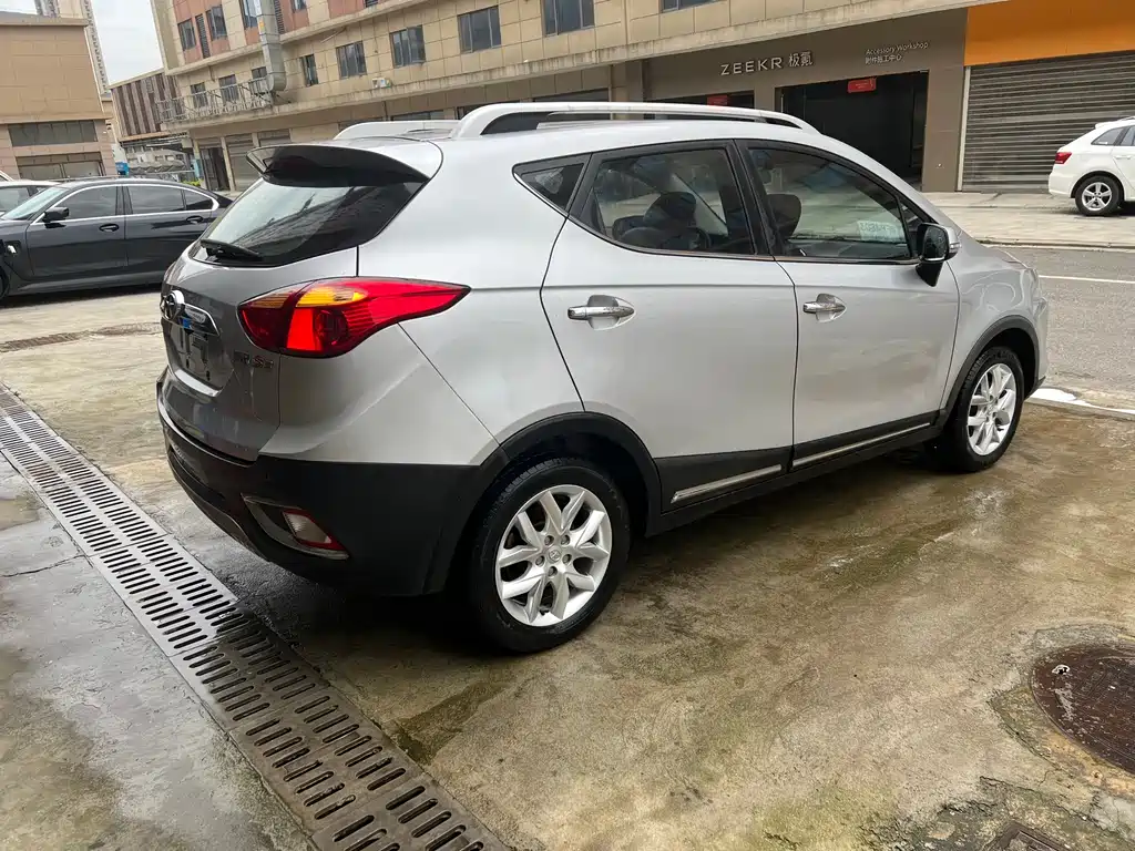 Refine S3 1.5 L Manual Luxury Smart