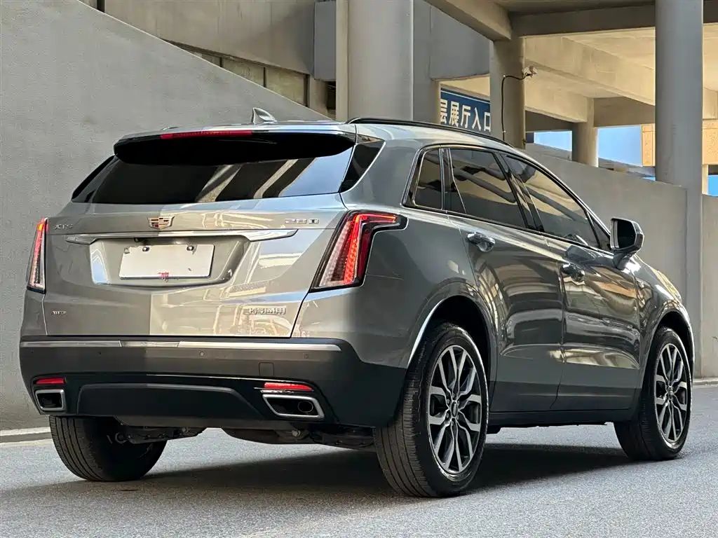 Cadillac XT5 2.0 T 4 WD Luxury (Hummingbird)