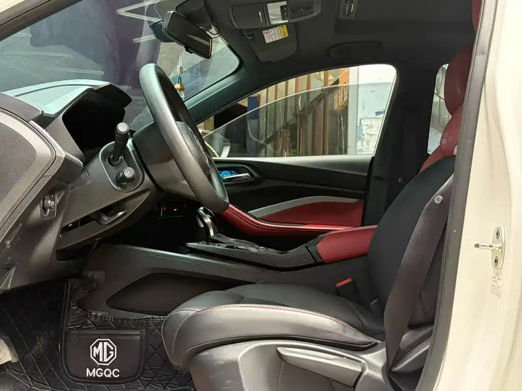 MG5 180 DVVT CVT Youth Luxury