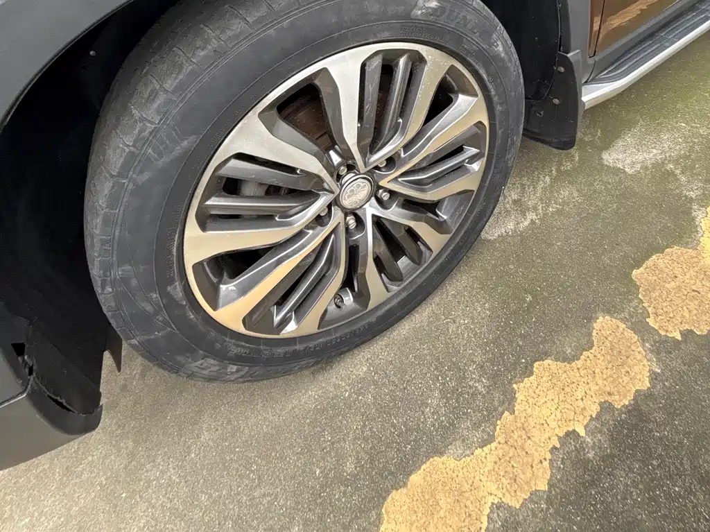 Roewe RX8 30 T Connected 4 WD Supreme