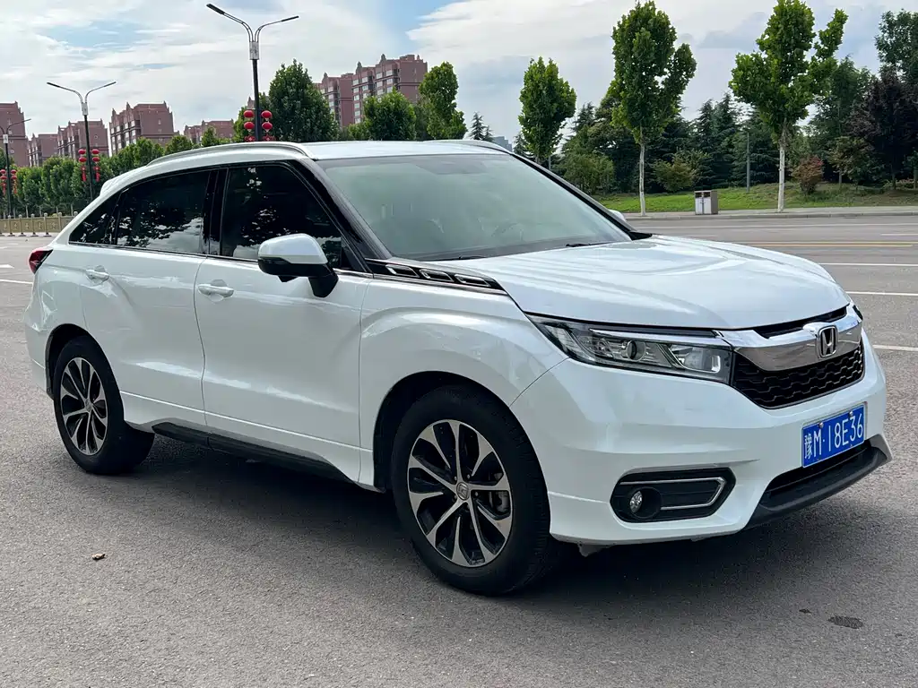 Avancier 240 TURBO 2 WD Luxury