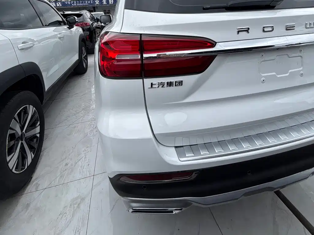 Roewe RX8 荣威RX8 2018款 30 T 智联网四驱旗舰版