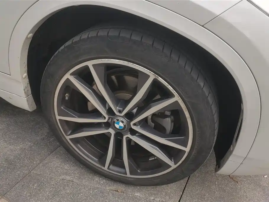 BMW X2 sDrive25 i Premium M Sport Package