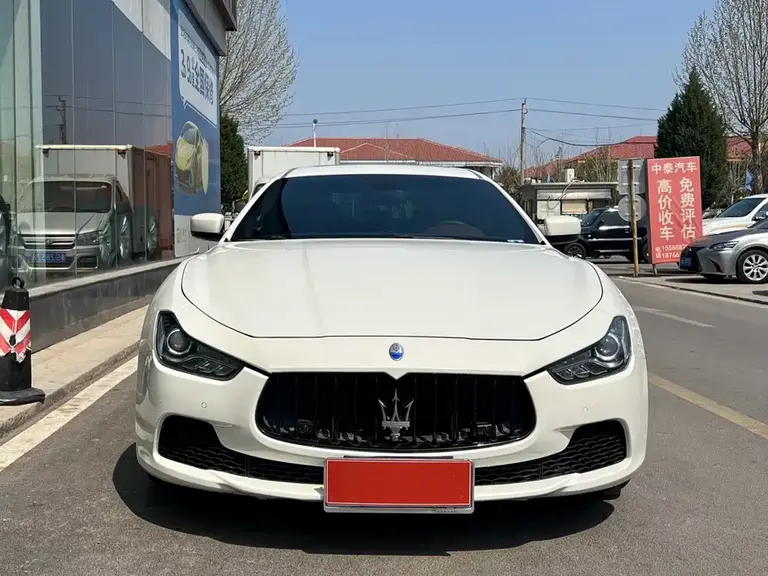 Maserati Ghibli 3.0 T Standard