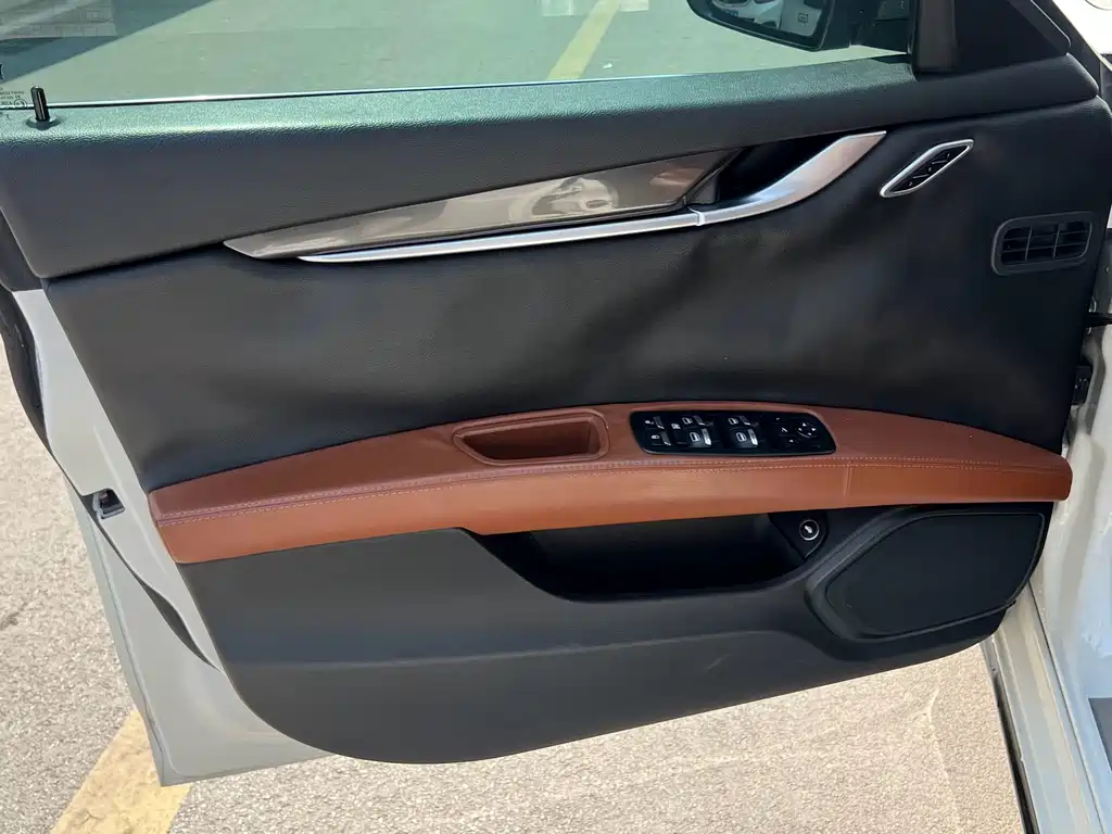 Ghibli 3.0 T Standard