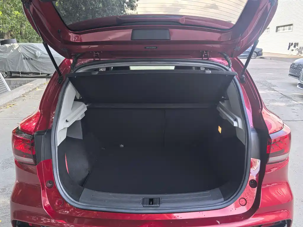 MG ZS 180 DVVT Auto Lite