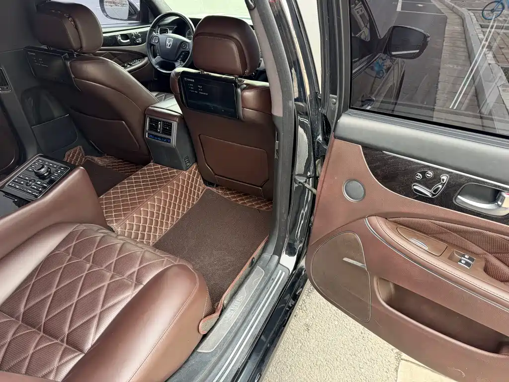 Equus 5.0 GDi Extended Flagship