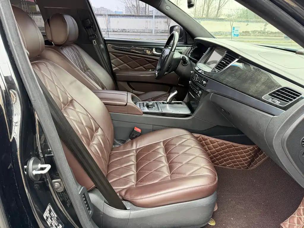 Equus 5.0 GDi Extended Flagship