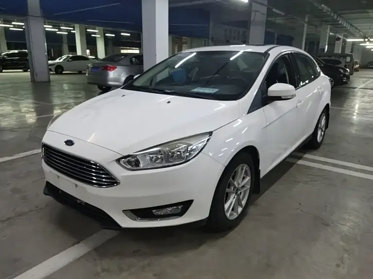 Ford Focus Sedan 1.6 L Auto Style Smart Travel