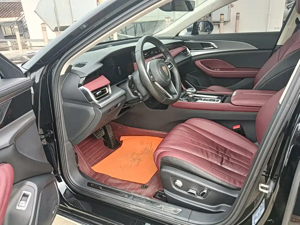 Hongqi H5 2.0 T Auto Connected Flagship