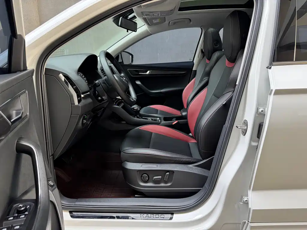 Karoq 柯珞克 2022款 TSI280 尊贵版
