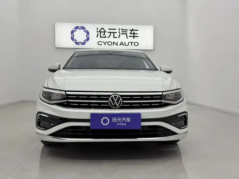 Volkswagen Bora 200 TSI DSG Smart Travel PRO