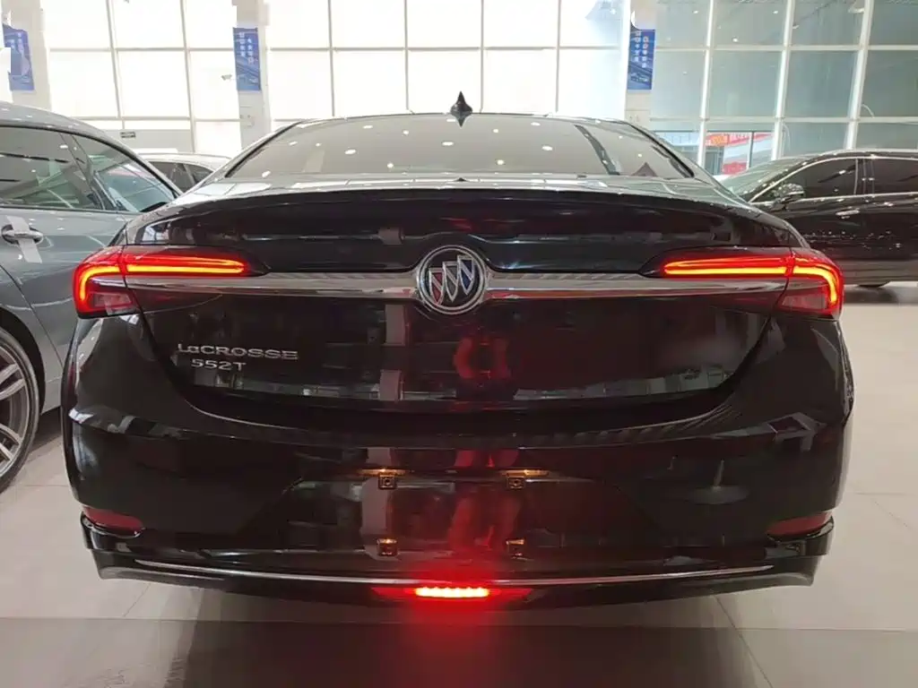 LaCrosse 552 T Luxury