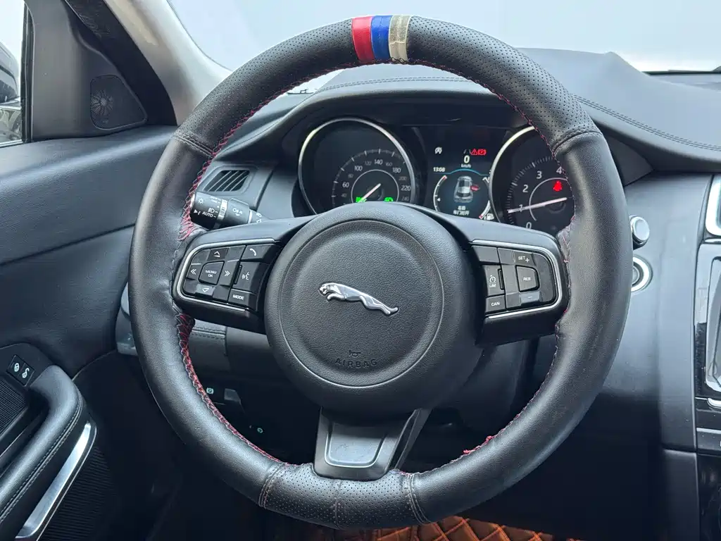 Jaguar E-PACE P250 S CN-V