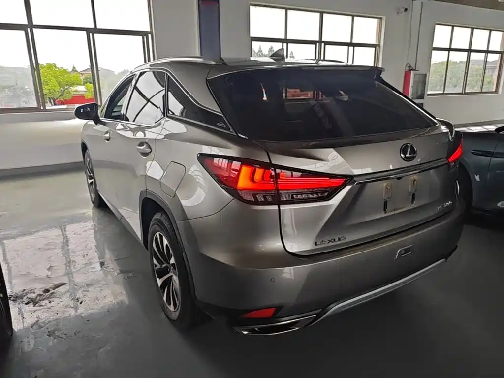 Lexus RX Facelift 300 2 WD Elite