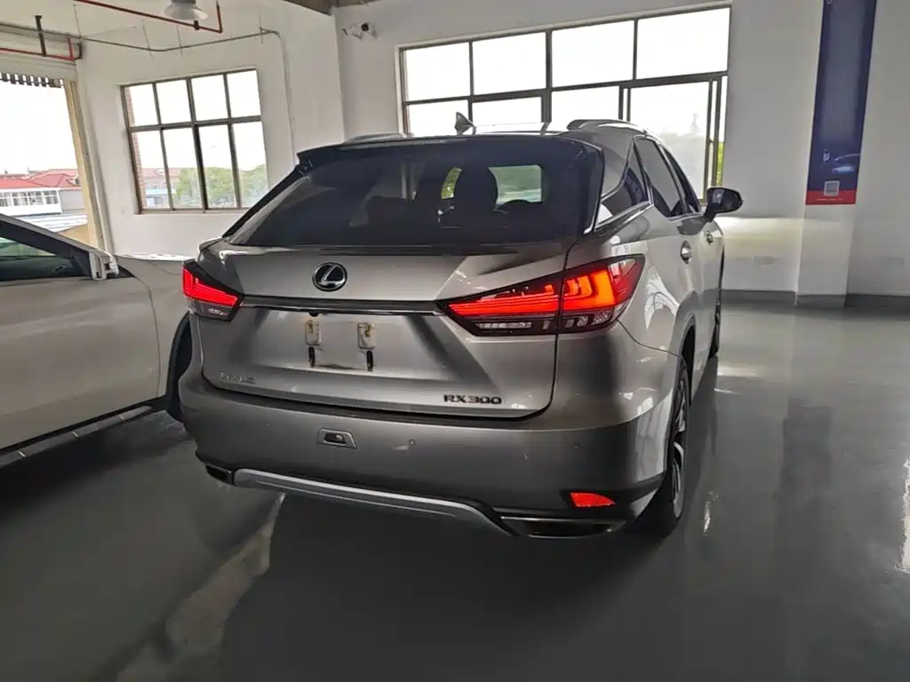 Lexus RX Facelift 300 2 WD Elite